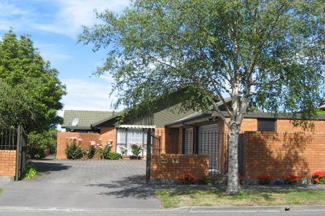 Photo of property in 22 Apsley Drive, Russley, Christchurch, 8042