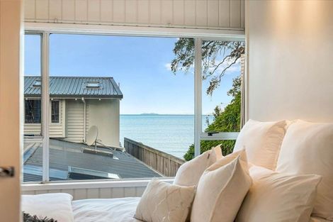 Photo of property in 2/4 Arkles Strand, Arkles Bay, Whangaparaoa, 0932