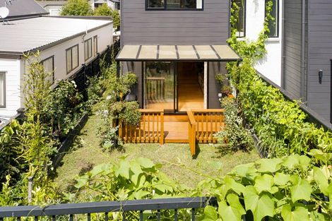 Photo of property in 43 Patrick Rice Drive, Swanson, Auckland, 0614