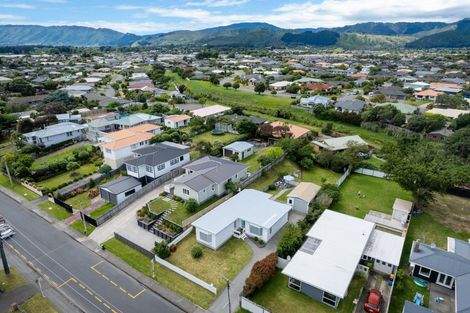 Photo of property in 36 Gray Avenue, Paraparaumu Beach, Paraparaumu, 5032
