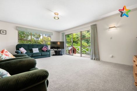 Photo of property in 3a Panorama Grove, Harbour View, Lower Hutt, 5010