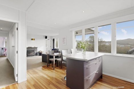 Photo of property in 7 Beazley Avenue, Paparangi, Wellington, 6037