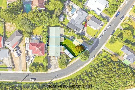 Photo of property in 2/7 Alwyn Avenue, Te Atatu South, Auckland, 0610