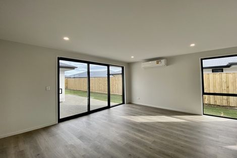 Photo of property in 14 Palmer Avenue, Glen Eden, Auckland, 0602