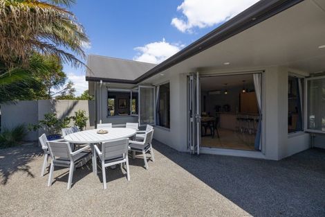 Photo of property in 18 Saint James Drive, Huntington, Hamilton, 3210