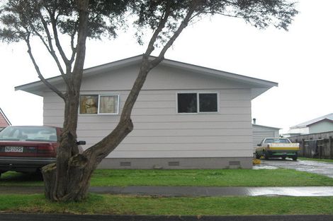 Photo of property in 10 Mace Street, Waitara, 4320