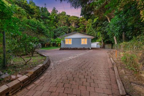 Photo of property in 11 Scenic Drive, Hillpark, Auckland, 2102