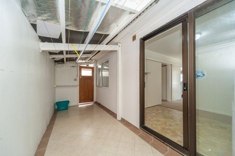 Photo of property in 2 Macalister Place, Miramar, Wellington, 6022