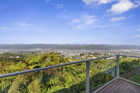 Photo of property in 34 Arahiwi Grove, Tirohanga, Lower Hutt, 5010