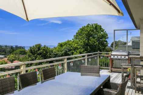 Photo of property in 2/14 Ridge Road, Waiake, Auckland, 0630