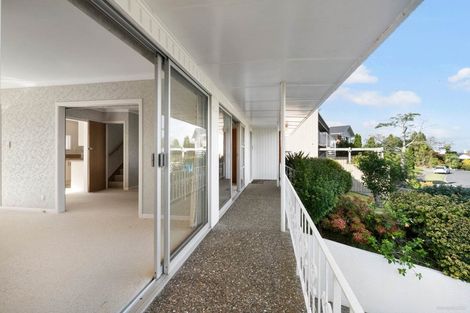 Photo of property in 4 The Anchorage, Sunnyhills, Auckland, 2010