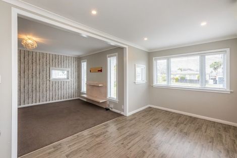 Photo of property in 43 Liverpool Street, Levin, 5510