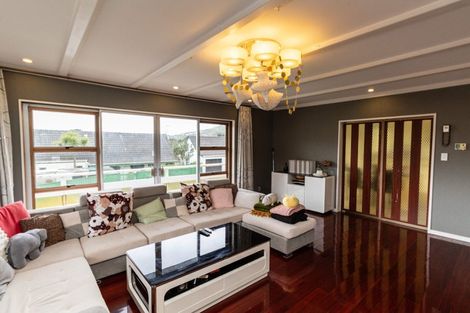 Photo of property in 1 Paddington Grove, Karori, Wellington, 6012