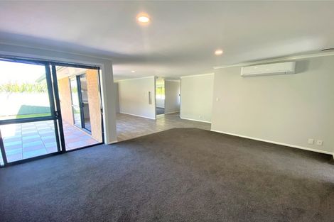 Photo of property in 24 Caltra Place, East Tamaki, Auckland, 2016