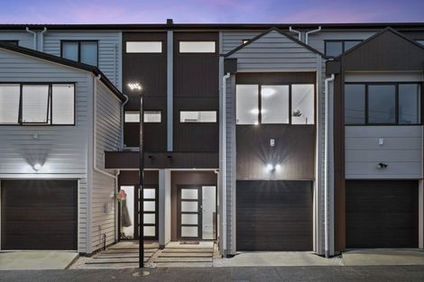 Photo of property in 5 Bloom Crescent, Sunnyvale, Auckland, 0612