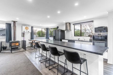 Photo of property in 8 Calder Place, Winton, 9720