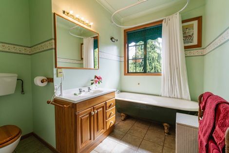 Photo of property in 7 Greenhithe Street, Waihola, Milton, 9073