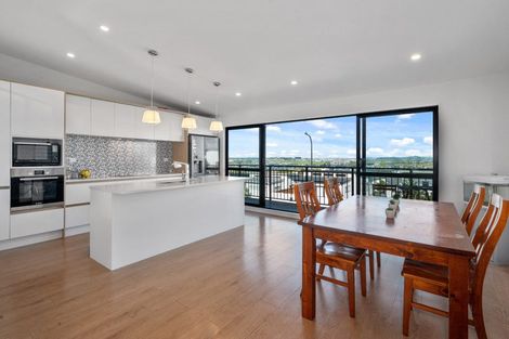 Photo of property in 54 Ascension Crescent, Orewa, 0931