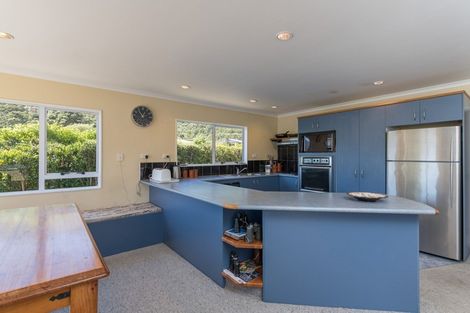 Photo of property in 17 Okiwi Crescent, Okiwi Bay, French Pass, 7193