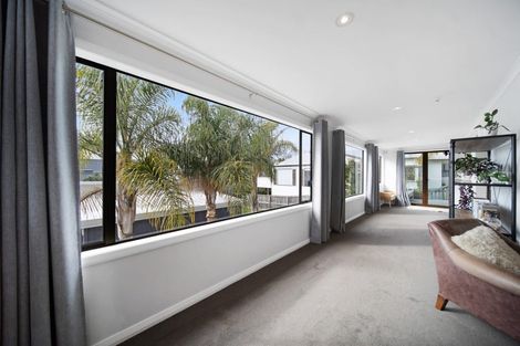 Photo of property in 15 Sea View Terrace, Cockle Bay, Auckland, 2014