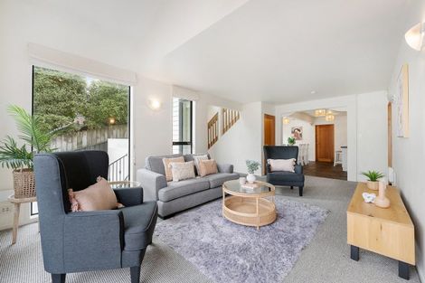 Photo of property in 98c Northland Road, Northland, Wellington, 6012