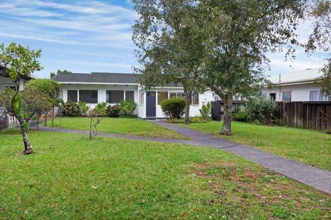 Photo of property in 3/522 Te Atatu Road, Te Atatu Peninsula, Auckland, 0610