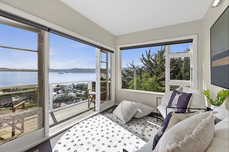 Photo of property in 11 Beacon Hill Road, Strathmore Park, Wellington, 6022