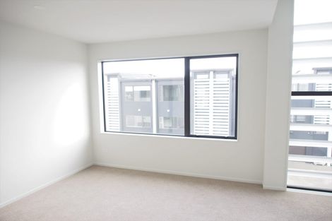 Photo of property in 38 Memorial Park Lane, Hobsonville, Auckland, 0618