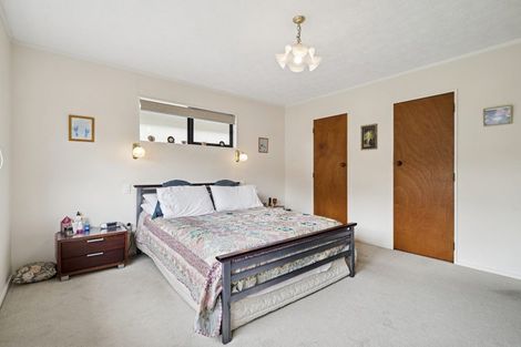 Photo of property in 8a Gemini Place, Kawaha Point, Rotorua, 3010