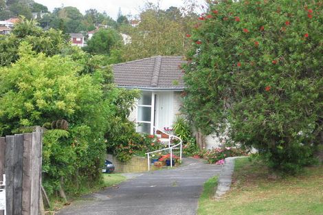 Photo of property in 1/5 Intrepid Place, Torbay, Auckland, 0630