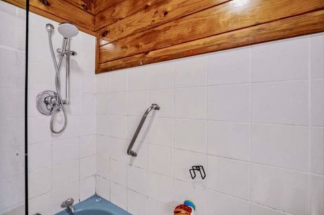 Photo of property in 27 Ray Small Drive, Papakura, 2110