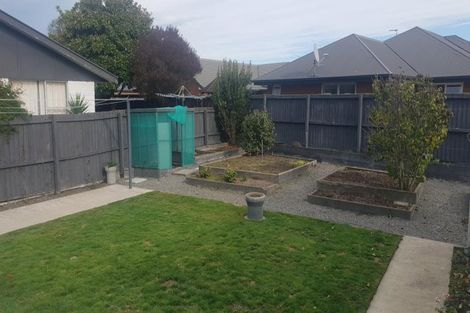 Photo of property in 2/97 Royal Park Drive, Parklands, Christchurch, 8083