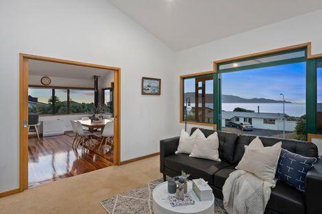 Photo of property in 10-12 Oratia Street, Waikanae Beach, Waikanae, 5036