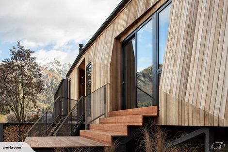 Photo of property in 63 Mcdonnell Road, Arrowtown, 9302