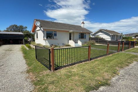 Photo of property in 9 Moorhouse Street, Waimate, 7924