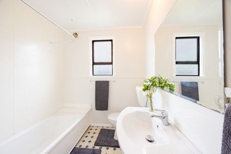 Photo of property in 302 Lumsden Road, Akina, Hastings, 4122