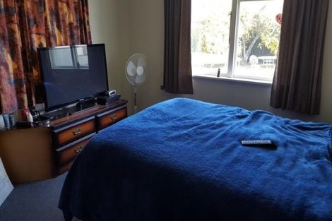 Photo of property in 8 Purbeck Place, Aranui, Christchurch, 8061