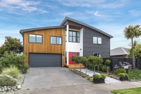 Photo of property in 51 Eastwood Rise, Waimairi Beach, Christchurch, 8083