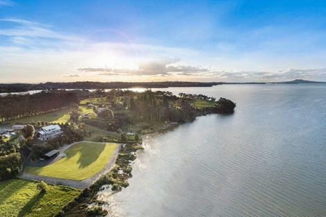 Photo of property in 369 Clifton Road, Whitford, Howick, 2571