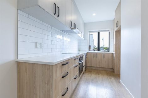 Photo of property in 31 Tapuwae Way, Mangere Bridge, Auckland, 2022