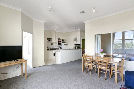 Photo of property in The Villas, 7/33 Hobson Street, Thorndon, Wellington, 6011