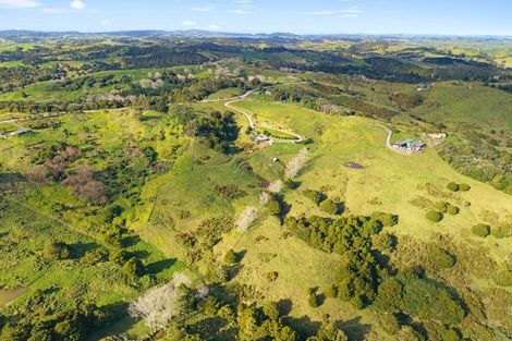 Photo of property in 63 Porter Road, Paparoa, 0571