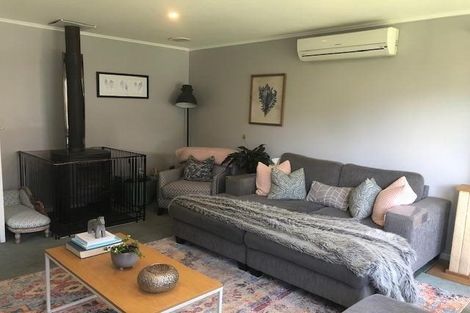 Photo of property in 15 Cunliffe Street, Johnsonville, Wellington, 6037