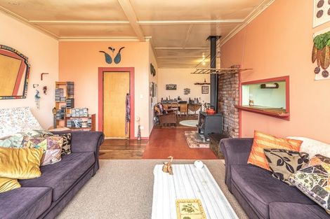 Photo of property in 25 Brassey Street, Waverley, 4510