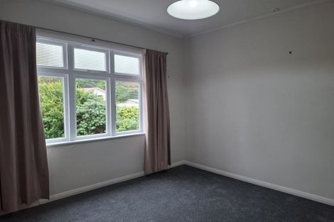 Photo of property in 38 Bassett Road, Johnsonville, Wellington, 6037