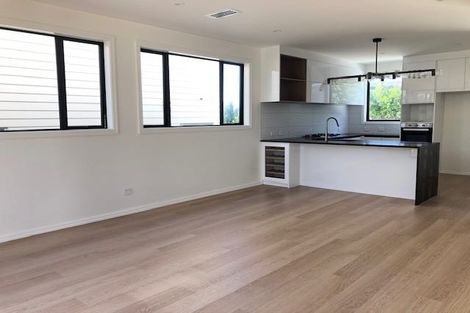 Photo of property in 12c Newhaven Terrace, Mairangi Bay, Auckland, 0630
