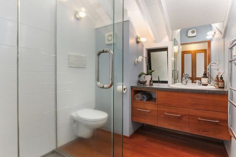 Photo of property in 1 Park Rise, Campbells Bay, Auckland, 0630