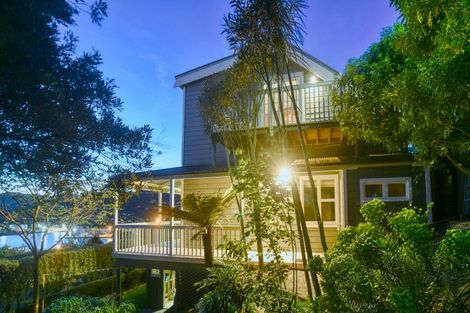 Photo of property in 35 Reserve Terrace, Lyttelton, 8082