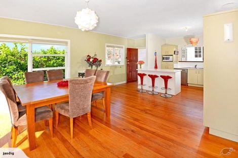 Photo of property in 135a Mokoia Road, Birkenhead, Auckland, 0626