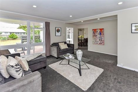 Photo of property in 37 Inverell Avenue, Wiri, Auckland, 2104